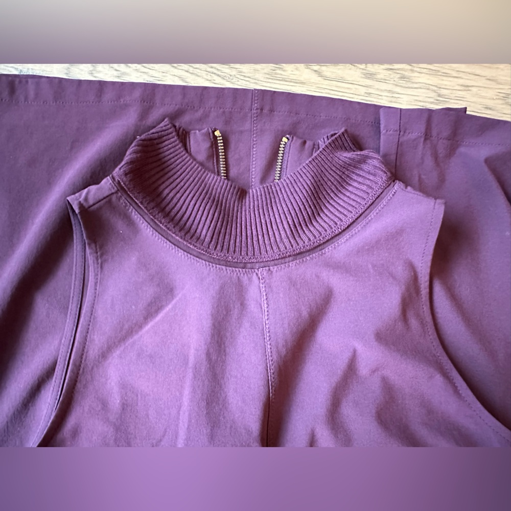 Athleta Initiative Dress, like new, modern, size XS, dark plum color - Picture 11 of 16